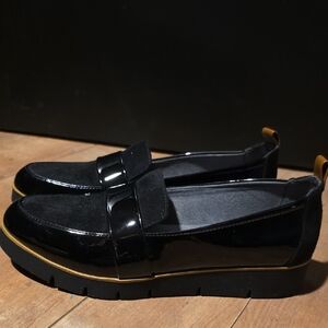 Dr. Scholl's Black Patent Loafers with Tan Accents